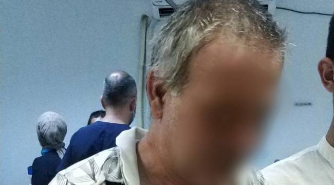 Sokakta saldırdığı görme engelli vatandaşı hastanelik etti