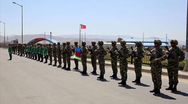 Türkiye ve Azerbaycan'ın geniş kapsamlı ortak askeri tatbikatı başladı