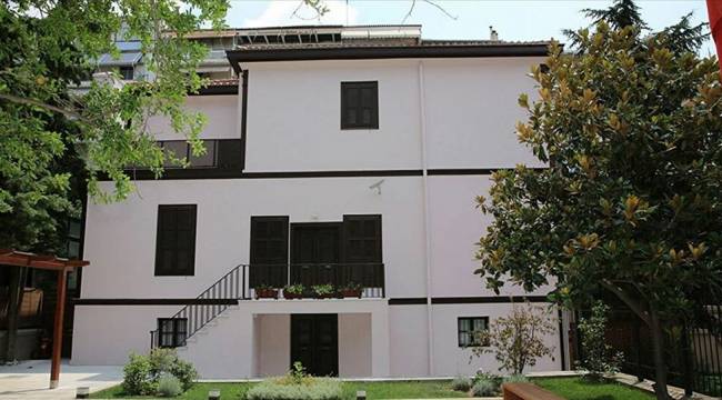 Yunan Bakandan Ayasofya misillemesi: Atatürk Müzesi, 'Soykırım müzesi'ne dönüştürülebilir