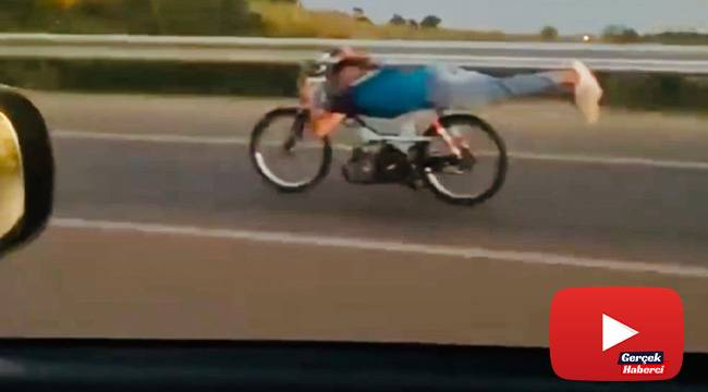 120 kilometre hızla motosikletin üzerine yattı, ölüme meydan okudu