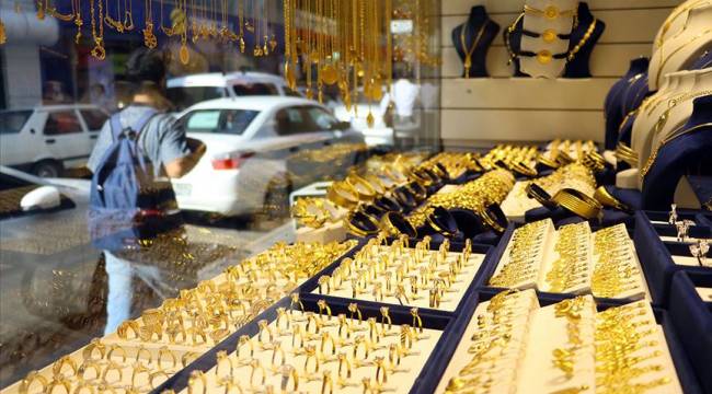 Altının onsu 1.985,18 dolarla tarihi zirvesini gördü