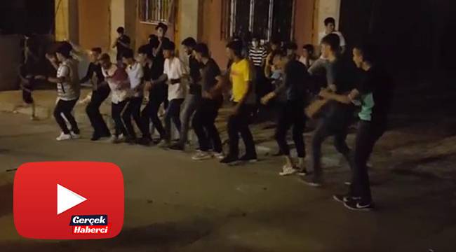 Asker uğurlama gecesinde koronaya aldırış etmeden halay çektiler