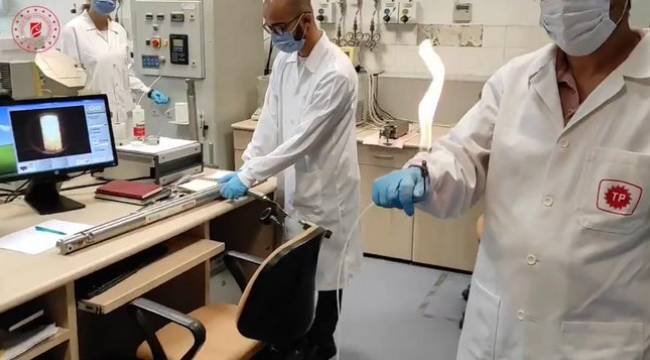Bakan Dönmez paylaştı: Karadeniz'de bulunan gazı yakarak test ettiler
