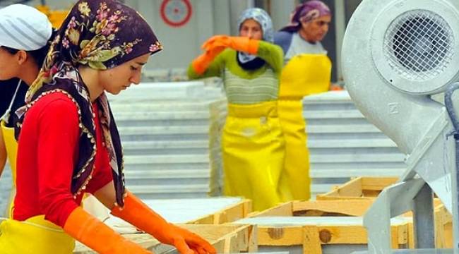 Bakan Selçuk: Nitelikli ve mesleki yeterlilik belgeli kadın iş gücü 50 bini aştı