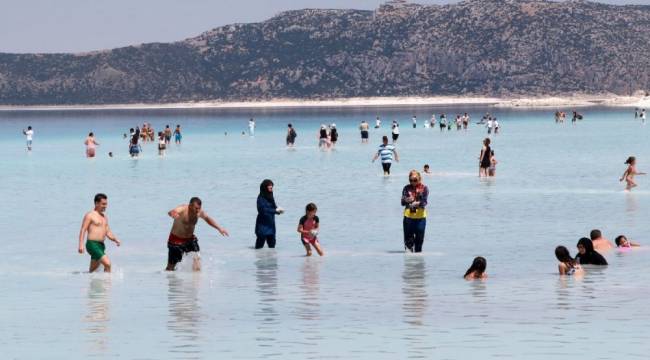 Burdur Valisi'nin ‘çıkın çıkın gelin’ çağrısına, Salda Gölü Koruma Derneği'nden tepki