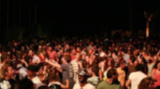 Çeşme'de altı eğlence kulübü koronavirüs tedbirine uymadığı için kapatıldı