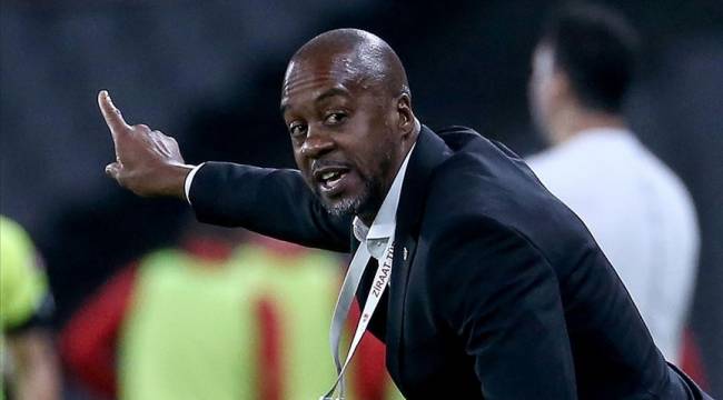 Eddie Newton ilk teknik direktörlük deneyimini Trabzonspor'da yaşayacak