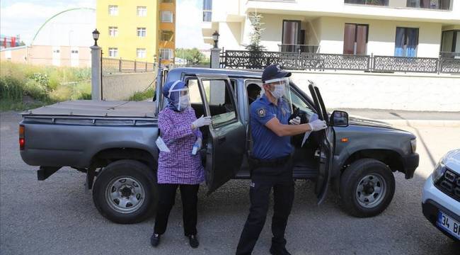 Erzurum'da koronavirüsle mücadele için 'çat kapı' ekibi kuruldu