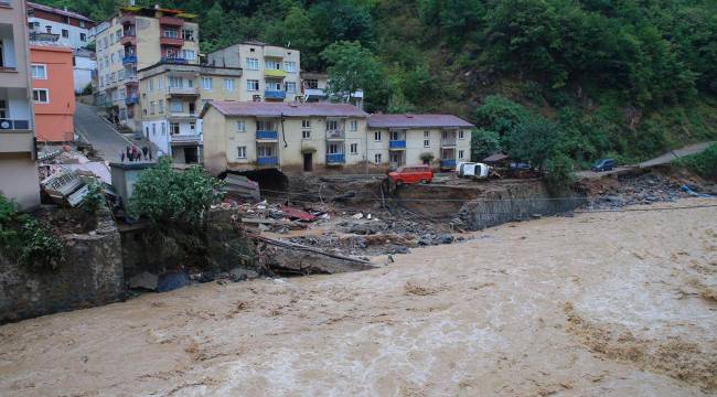Meteoroloji’den sel felaketinin yaşandığı Doğu Karadeniz’e kuvvetli yağış uyarısı