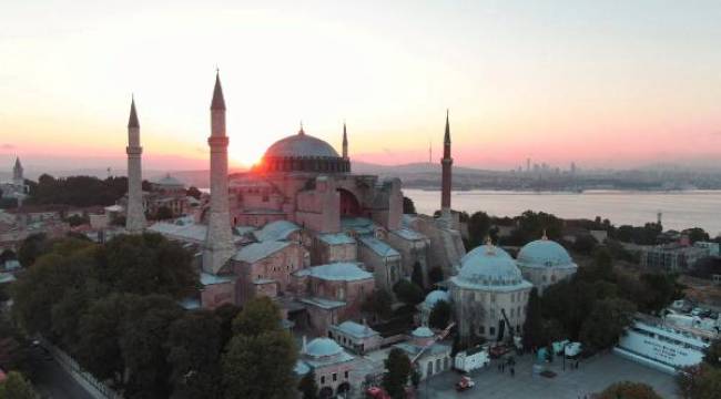 MetroPOLL Araştırma'nın kurucusu Sancar, "Ayasofya oyları nasıl etkileyecek?" sorusuna yanıt verdi