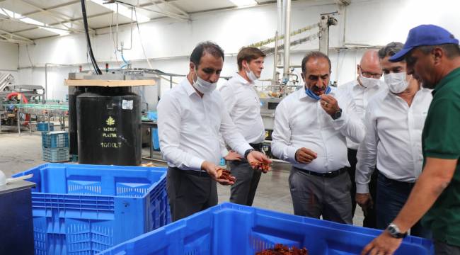 “Pandemi dönemindeki ihracat rekoru üretici ve ihracatçılarımızın özverili çalışmaları sayesinde geldi"