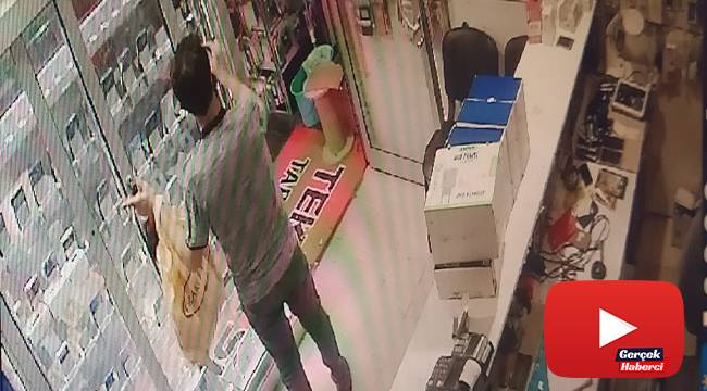Saniyeler içinde hırsızlık kamerada