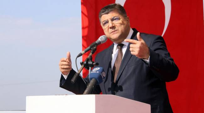 Sındır, “milli bayramlarımızı unutturmaya kimsenin gücü yetmedi, yetmeyecek!”