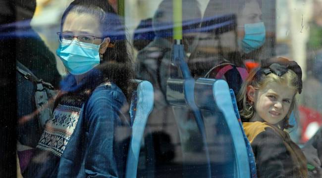 Toplu taşıma araştırması: Trende 2,5 metre mesafeden koronavirüse yakalanma riski var
