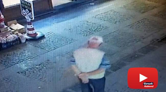 Yere atılan maskeyi alıp yüzüne taktı