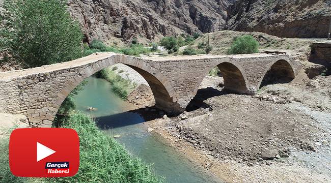 Zamana meydan okuyan köprüde, restorasyon çalışmaları başladı