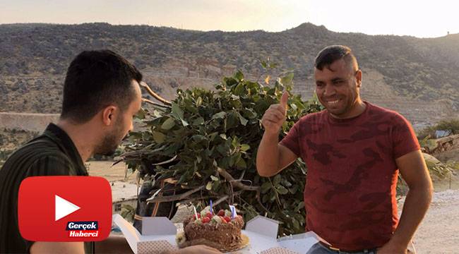 35 yıldır doğum günü kutlamamıştı, pastayı görünce gözleri parladı
