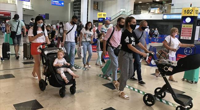 Antalya'ya gelen yabancı turist sayısı 2 milyona yaklaştı