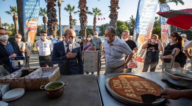 Başkan Soyer’den İEF ziyareti