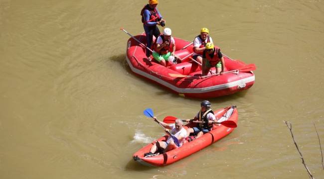 Binali Yıldırım'la birlikte rafting yapan Milletvekili Karaman'ın da testi pozitif çıktı