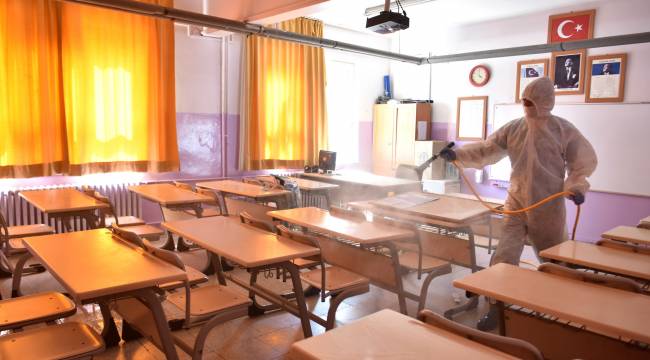 Bornova’da ilkokullara Korona temizliği