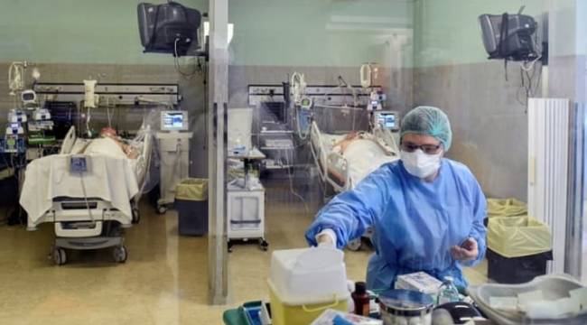 Doktorlar: Düğüne, taziyeye gidip virüs kapanlar ağlayarak, ‘Pişmanım’ diyor