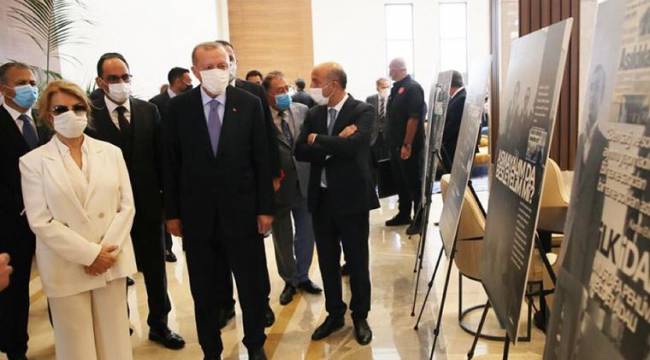 Erdoğan ve Çiller'i yeniden bir araya getiren sergi