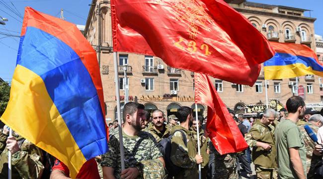 Ermenistan'dan 55 yaş ve altındaki yedek askerleri seferber etme kararı