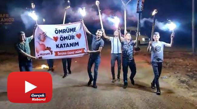 İlginç evlilik teklifi ‘sosyal mesafe’ cezasıyla bitti