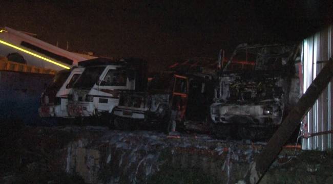 İstanbul Fatih Belediyesi’nin eski belediye araçları alev alev yandı: Soruşturma başlatıldı