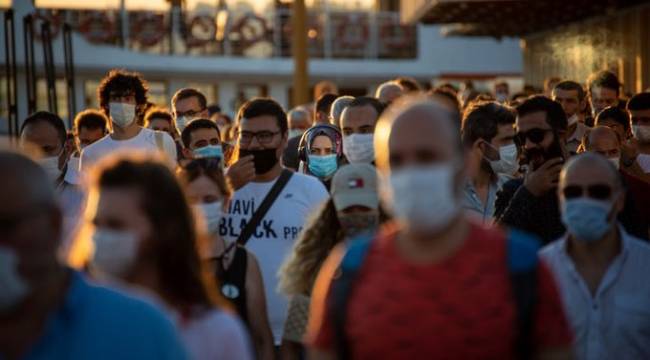 Kitle bağışıklığı, nüfusun yüzde 70&#039;inin hastalığı geçirip bağışık olması anlamına geliyor