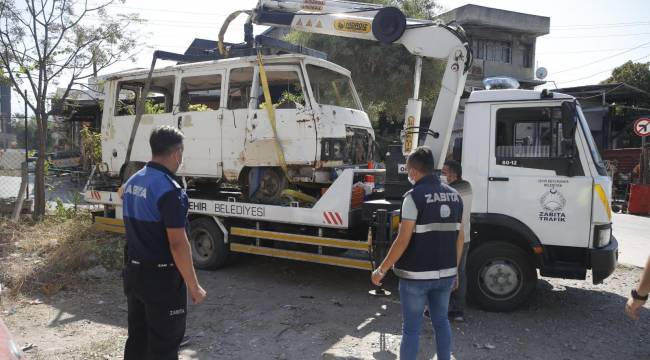 Konak’ta hurda araç operasyonu