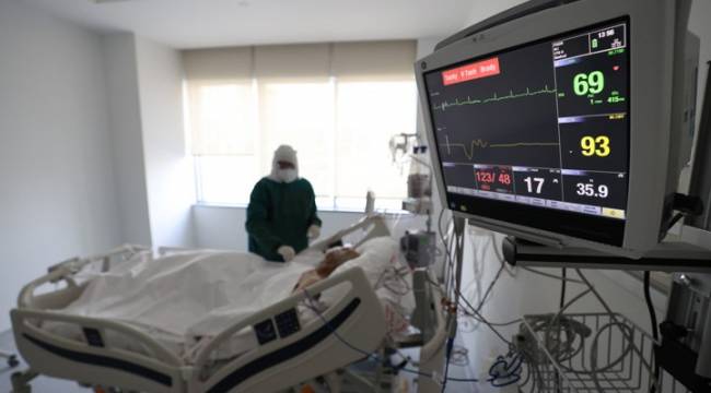 Koronavirüste alarm zilleri: Kritik oran Avrupa’da düşüyor, Türkiye’de yükseliyor