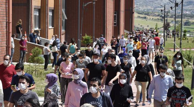 KPSS'ye geç kalınca sınav ücretini geri istedi