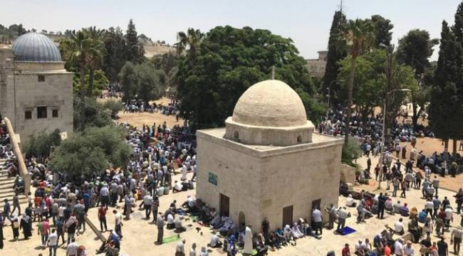 Mescid-i Aksa korona virüs nedeniyle ibadete kapatılıyor