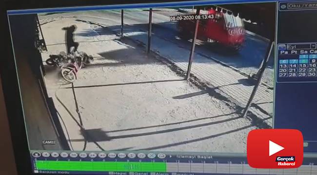 Motosikletli gençlerin ölümden döndüğü anlar güvenlik kamerasında