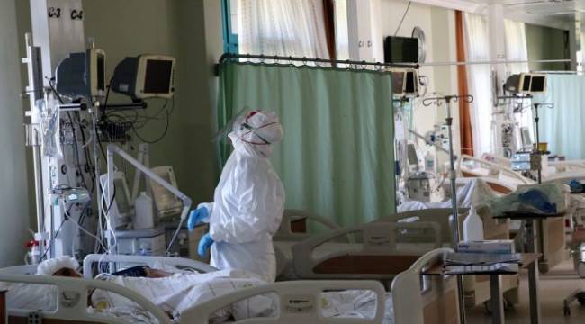 Prof. Şenol: Çember daralıyor, salgınla mücadele yürütülmüyor, hekimler çığı elleriyle tutmaya çalışıyor