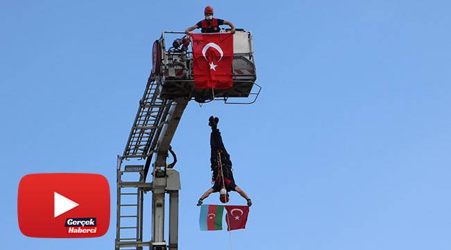 Tatbikatta Azerbaycan Bayrağı açtılar