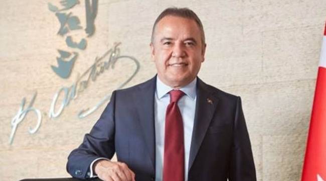 Virüs tedavisi gören Antalya Büyükşehir Belediye Başkanı Muhittin Böcek, tedbir amaçlı uyutuldu