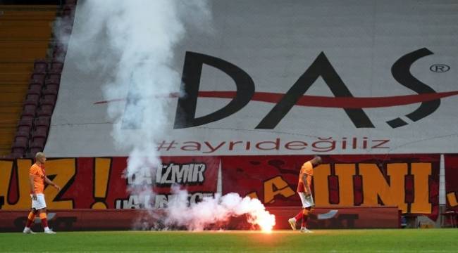 G.Saray-F.Bahçe derbisinde paraşütlü havai fişek atanlar yakalandı