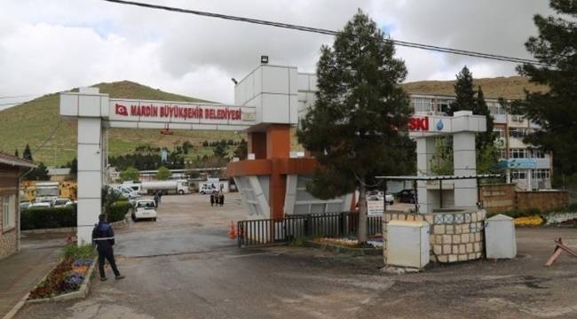 Kayyımın milyonluk ihaleler verdiği müteahhit yolsuzluktan tutuklandı