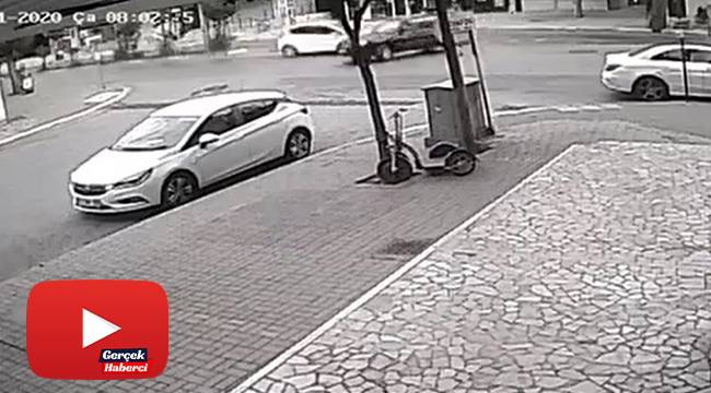 Kontrolden çıkan otomobil ortalığı savaş alanına çevirdi