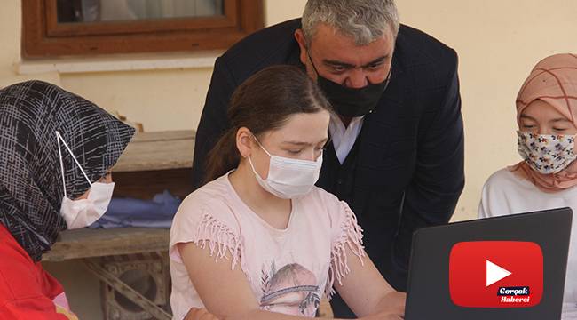 Muhtar, evinde interneti olmayan öğrenciler için köye sınırsız internet bağlattı