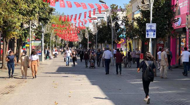 Sakarya Valiliği duyurdu: Maske takmayana 3 gün yurtta karantina uygulanacak