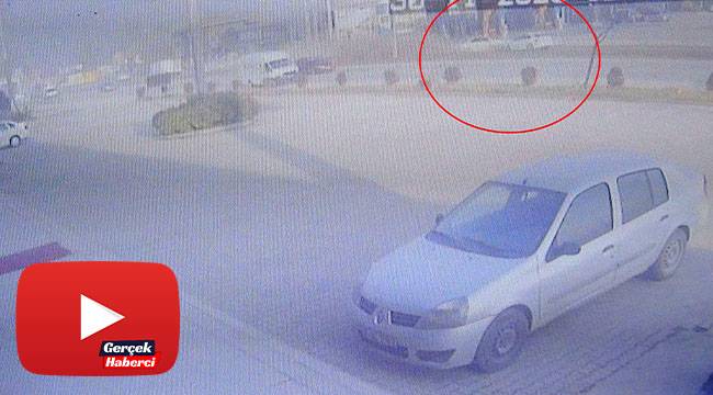 2 kişinin öldüğü 3 kişinin yaralandığı feci kaza saniye saniye kameraya yansıdı
