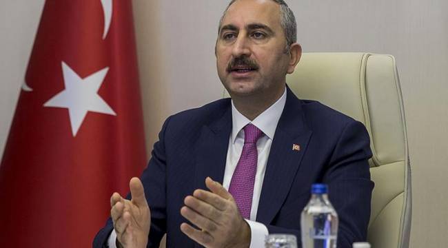 Adalet Bakanı Gül: Geçmişte FETÖ’nün cübbeli hainleri uydurma iddialarla sanıkları peşinen suçlu ilan etti