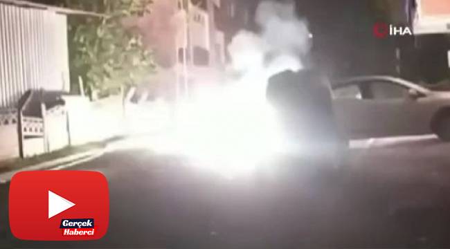 Arnavutköy'de patlayan elektrik kabloları geceyi aydınlattı