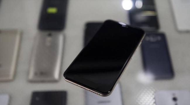 Cep telefonu ithalatı salgında da hız kesmedi: Fiyatlar yüzde 72, ithalat yüzde 25 arttı
