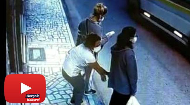 Durakta bekleyen kızın telefonunu böyle çaldılar