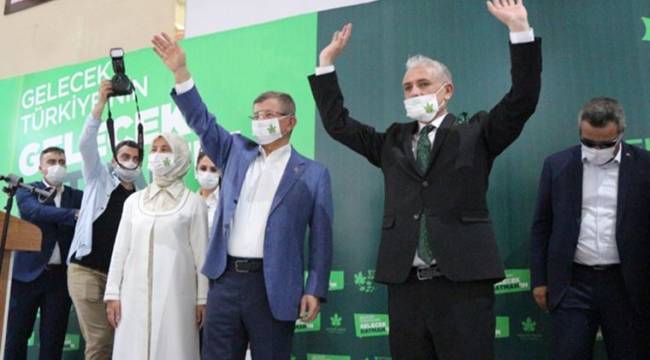 Gelecek Partisi'nden 'hendek' iddiası: Davutoğlu Başbakan olmasaydı...
